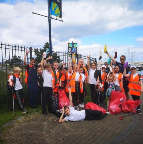 P6 Beach Cleaners looking after our environment